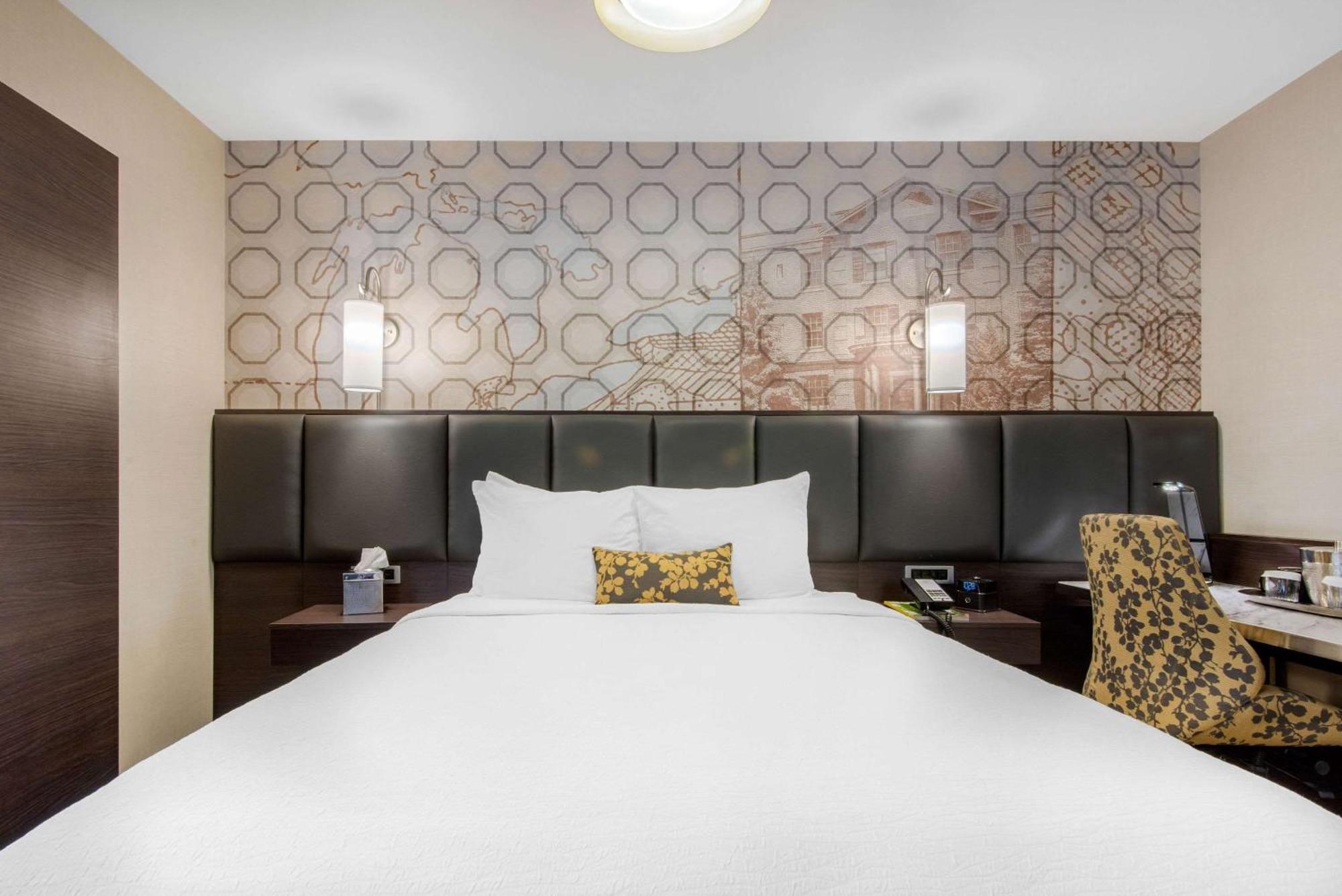 The Champlain Waterfront Hotel Ascend Hotel Collection Orillia Zewnętrze zdjęcie